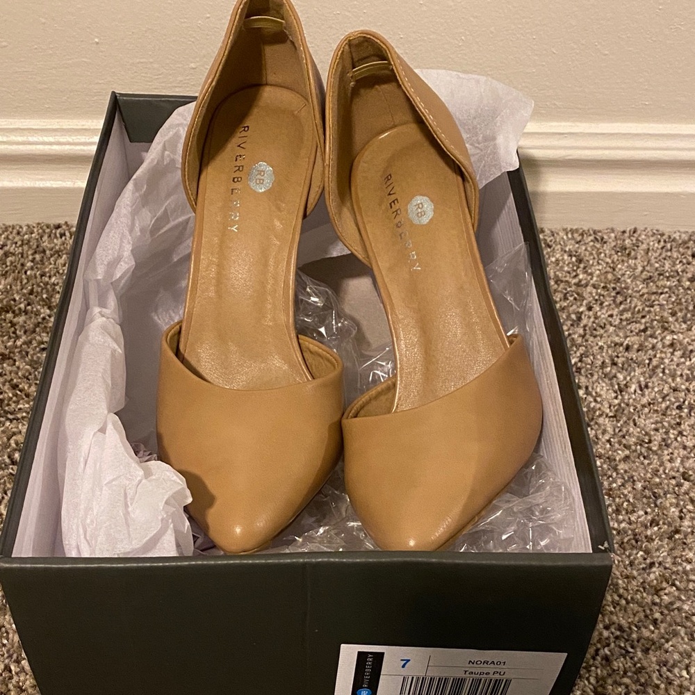 Women's Elegant Tan Heels